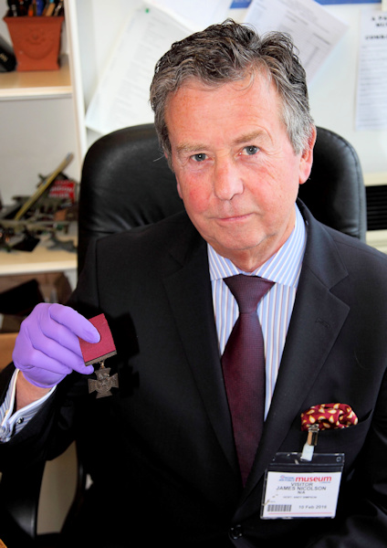 Jim Nicolson - "Princess Mary’s Christmas Tins"